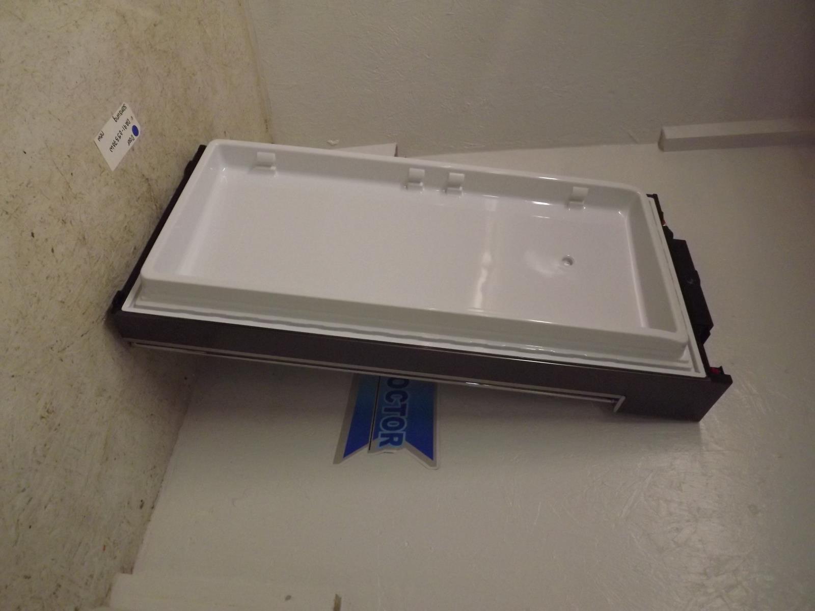 Samsung Refrigerator DA91-05370W Door New Samsung Refrigerator DA91-05370W Door New